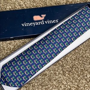 NWT: Vineyard Vines Christmas Santa Palm Tree Tie